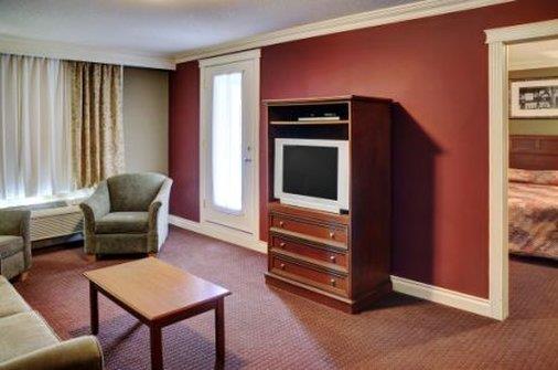 Lakeview Inns & Suites - Edson Airport West Номер фото