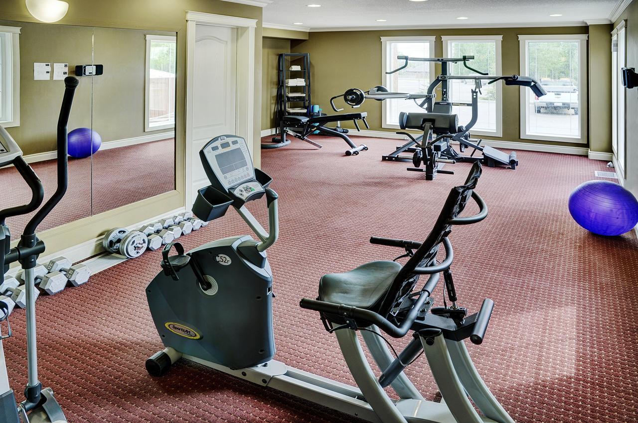 Lakeview Inns & Suites - Edson Airport West Экстерьер фото